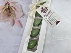 Набор 5 шоколадных конфет в виде лепестков 