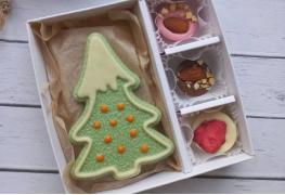 Набор 3 конфеты и шоколадная елочка к Новому Году