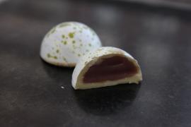 Корпусные конфеты с ягодной начинкой