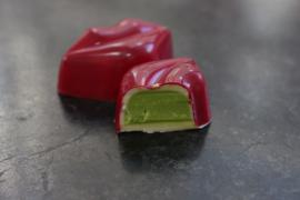 Корпусные конфеты с ореховой начинкой