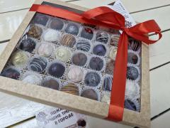 Премиальный подарочный набор 42 шоколадные конфеты трюфели ассорти