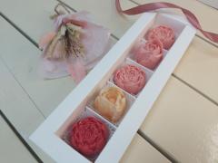 Набор из шоколадных цветов