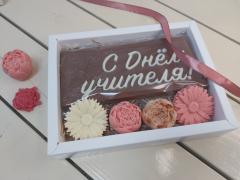 Набор для учителя цветы и шоколадная плитка