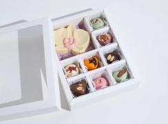 Набор 8 конфет и цветок орхидеи