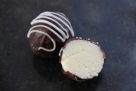 Трюфель с сыром Пармезан на белом шоколаде