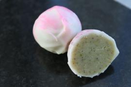 Трюфель с фисташкой на белом шоколаде